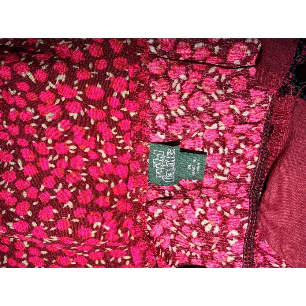 Wild Fable Red Ditsy Floral Lace Trim Mini Dress V-Neck Adjustable Straps Size M